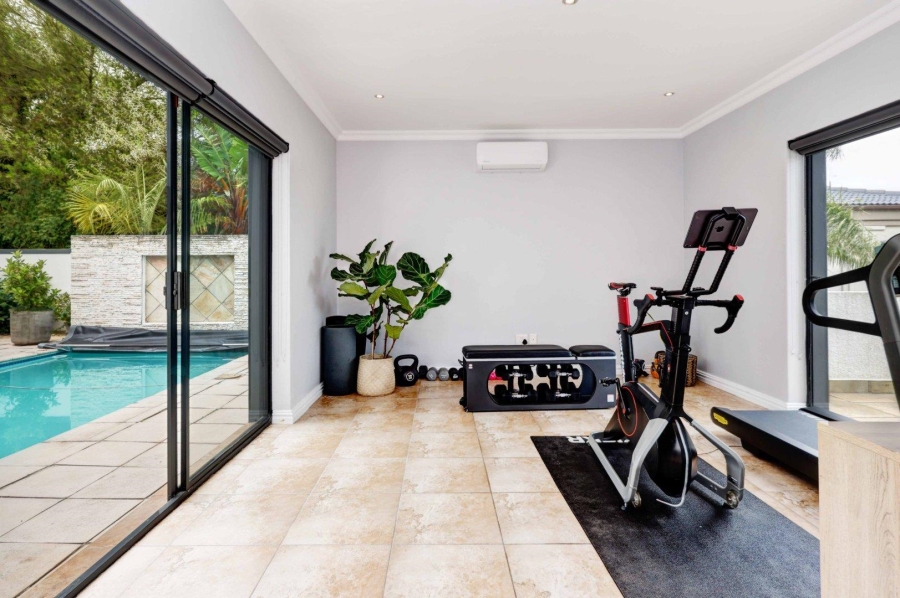 4 Bedroom Property for Sale in Van Riebeeckshof Western Cape